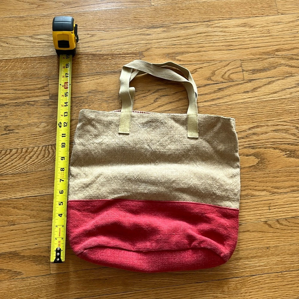 Tote bag